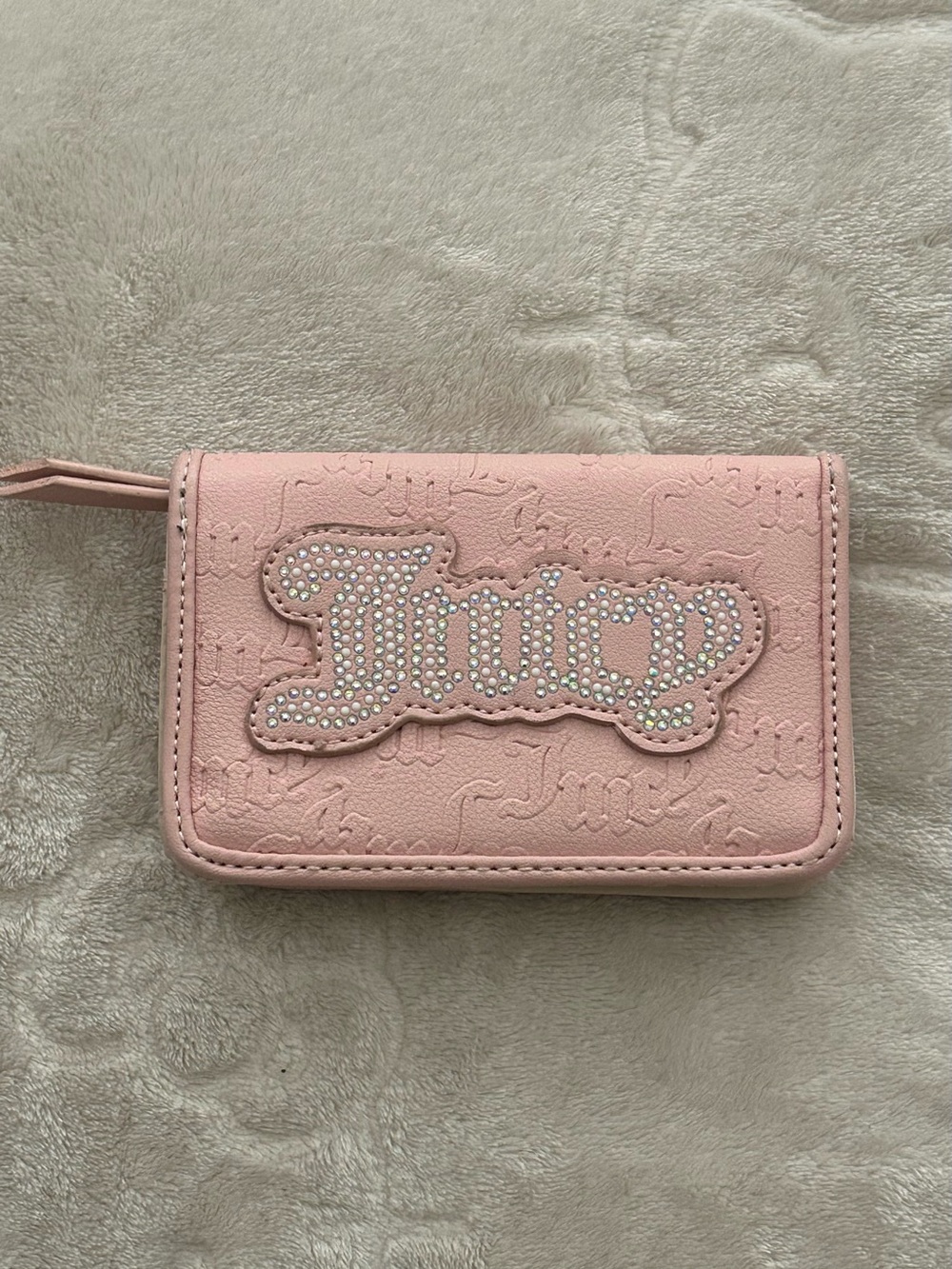 Juicy Couture White and Black Logo Interior Zip Wallet